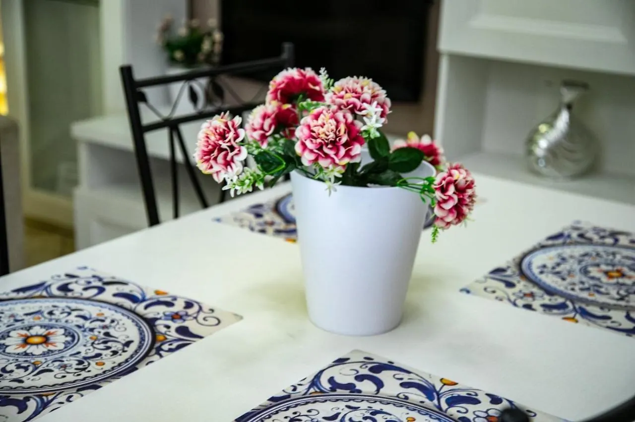 카타니아 Azalea House 아파트 0*,