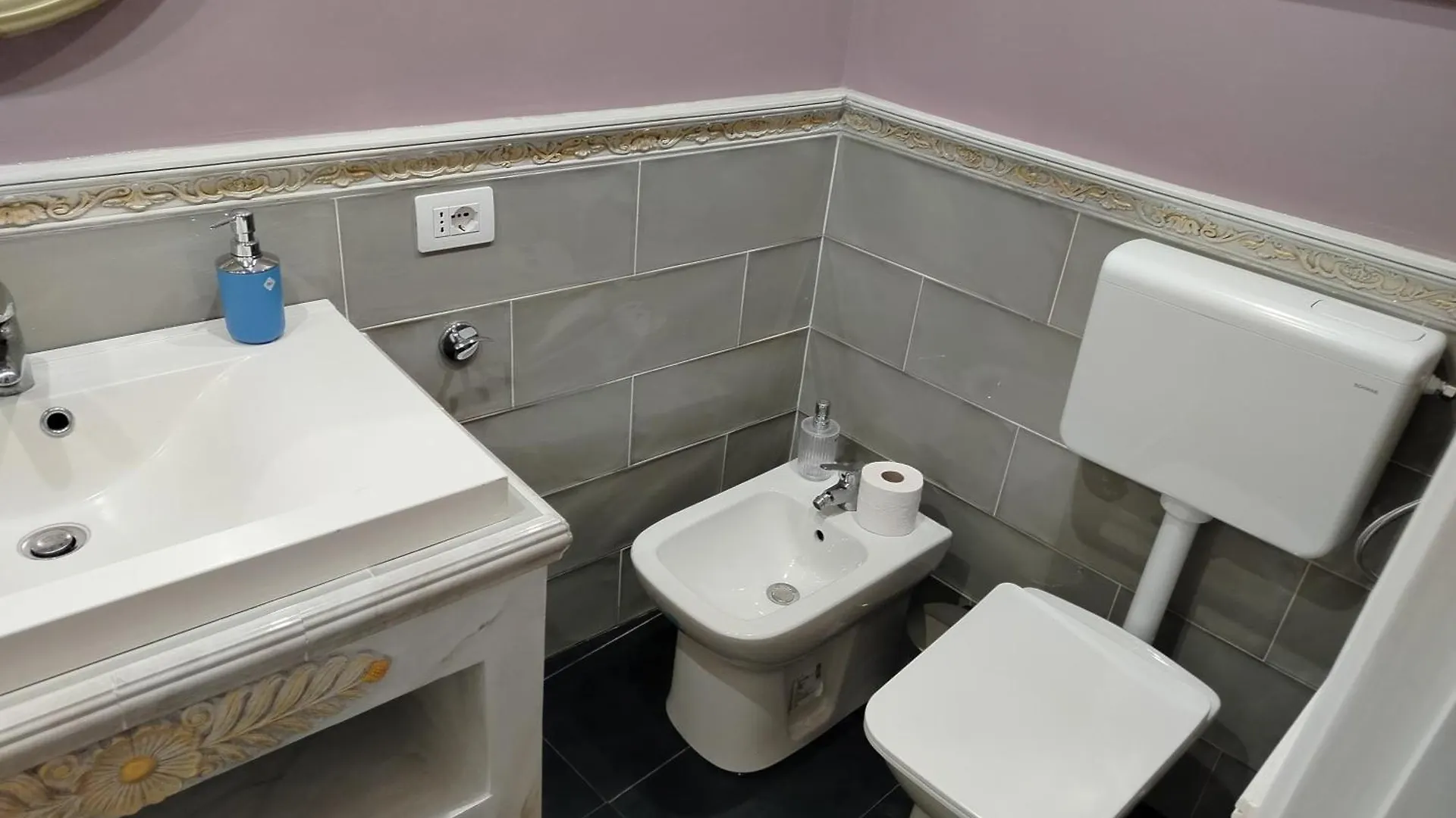 Apartamento Azalea House CTA Italia