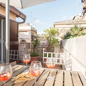 Penthouse With Terrace In The Heart Of Apartamento Roma